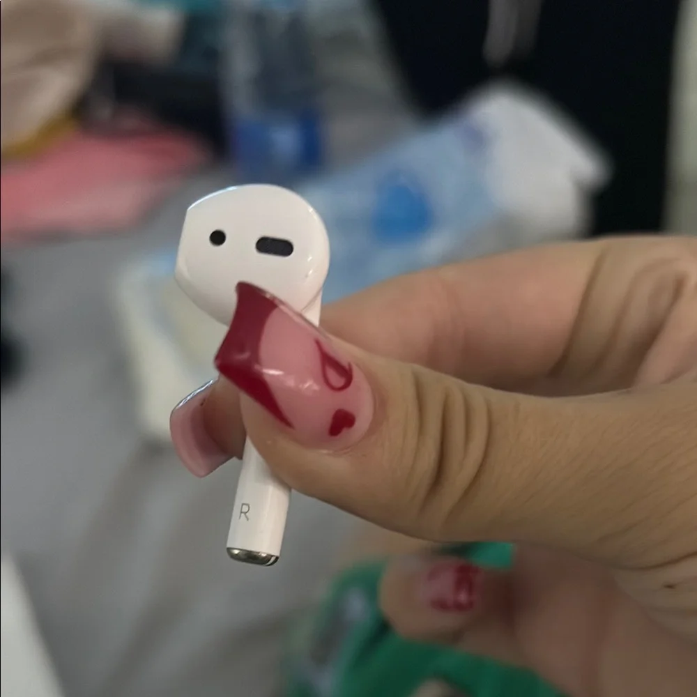 Apple White AirPods Wireless Headset